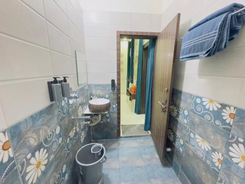 home escape 2bhk casa near mahakal city centre