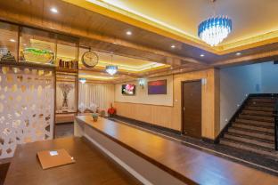 divine the celeste pelling