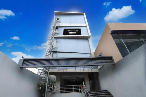 super townhouse rauniyar city centre ratu road