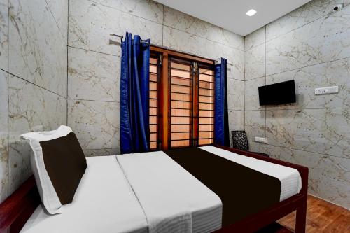 Super Collection O Omni Bus Terminal Gandhipuram Formerly Apple Grand,,3 star