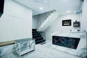 collection o nayagaon near vikas nagar