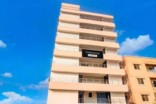 townhouse city hospital hinjewadi