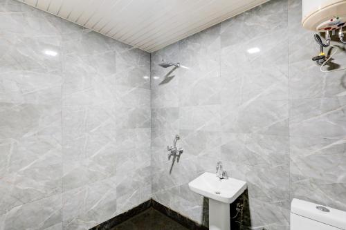 hotel o grand heights