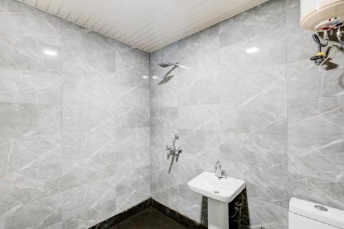 hotel o grand heights