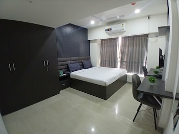 housr wakad pune hinjawadi road