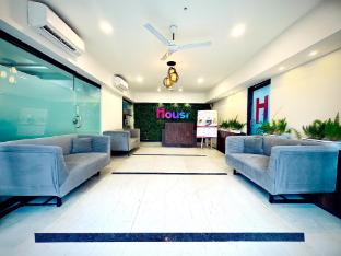 housr wakad pune hinjawadi road