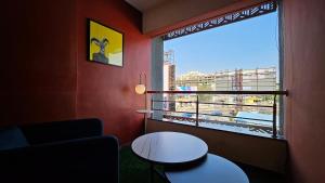 housr wakad pune hinjawadi road