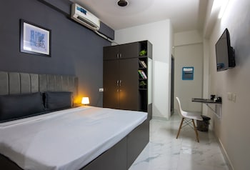 housr q city hyderabad near us consulate