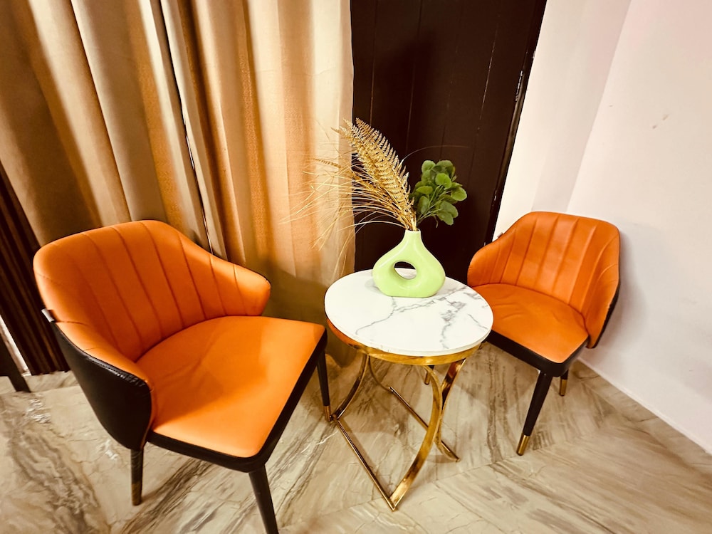 jpm suites noida 70