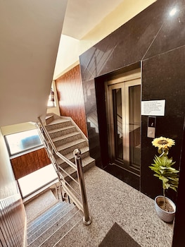 jpm suites noida 70