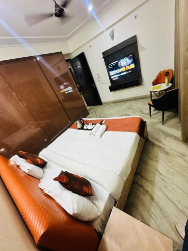 Jpm Suites Noida 70,,3 star