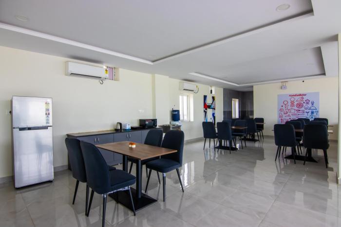 housr 84 kondapur near botanical garden