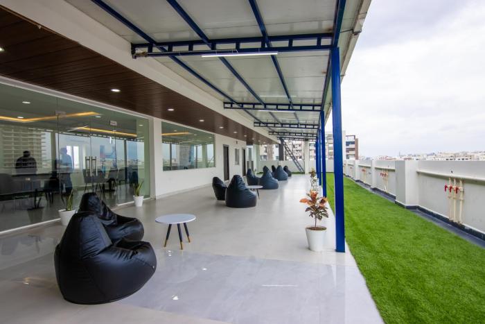 housr 84 kondapur near botanical garden