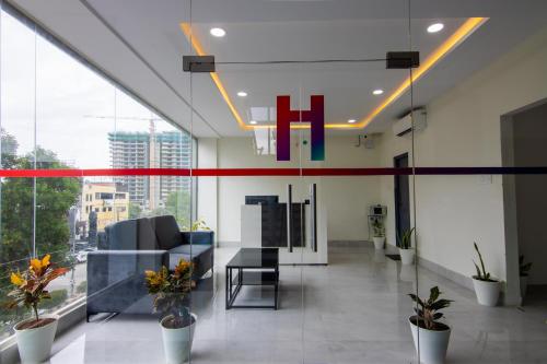 housr 84 kondapur near botanical garden