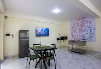 housr 50 luxury rooms near cyber tower