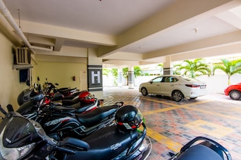 housr 50 luxury rooms near cyber tower