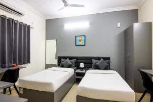 housr 50 luxury rooms near cyber tower