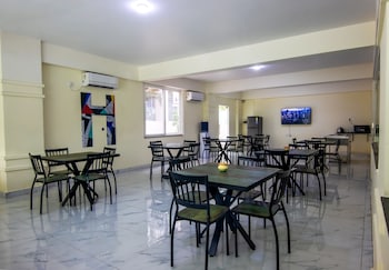 housr 50 luxury rooms near cyber tower