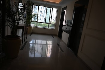 luxurious 1bhk apartment in gurgaon with shared pool and bbq area