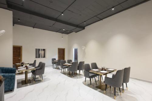 white ridge premium hotel