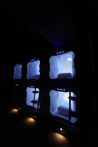 naptapgo japanese pod hotel near golden temple