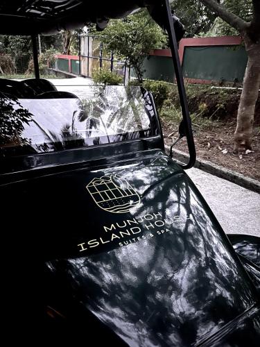 munjoh island house suites and spa