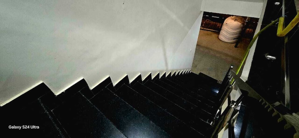 sr view valley bhimtal with parfect view