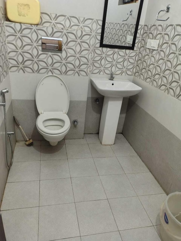 sr view valley bhimtal with parfect view