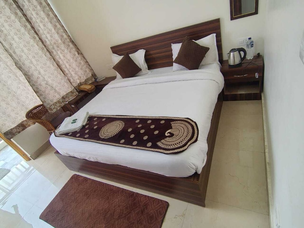 sr view valley bhimtal with parfect view