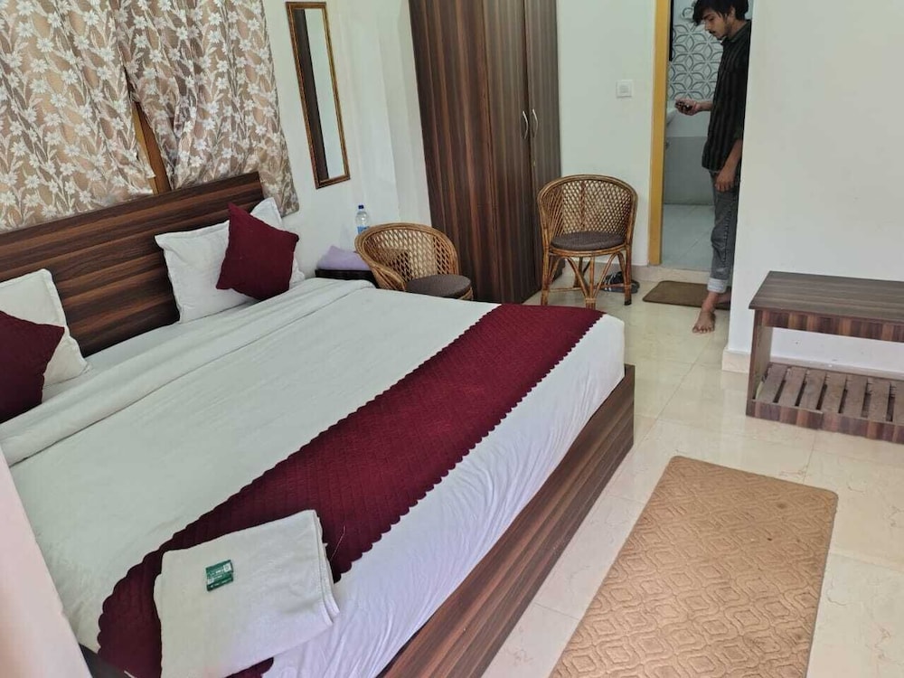 sr view valley bhimtal with parfect view