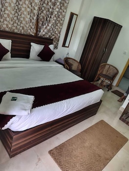 sr view valley bhimtal with parfect view