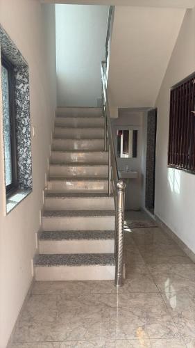 hotel darshan palace near dwarka railway station and shree dwarkadhish temple