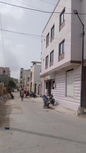 hotel darshan palace near dwarka railway station and shree dwarkadhish temple