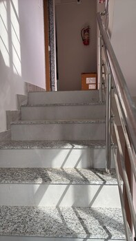 hotel darshan palace near dwarka railway station and shree dwarkadhish temple