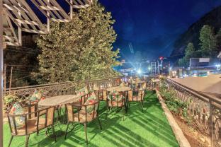 ekaanth by paradise chateau