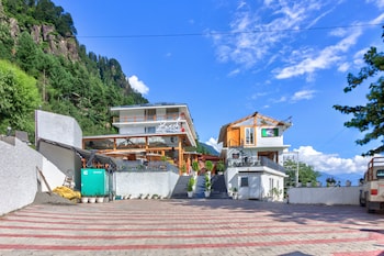 ekaanth by paradise chateau