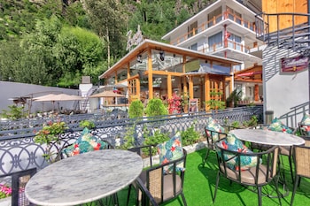 ekaanth by paradise chateau