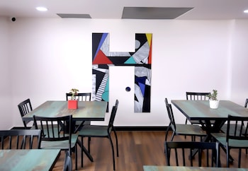 housr sector 43 gurgaon global foyermall