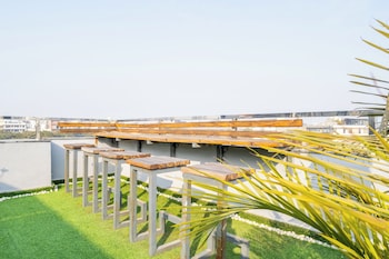 housr sector 43 gurgaon global foyermall