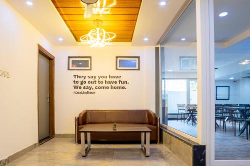 housr sector 43 gurgaon global foyermall