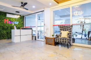 housr sector 43 gurgaon global foyermall