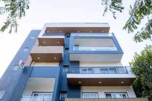 housr sector 43 gurgaon global foyermall