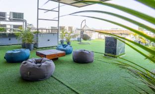 housr sector 43 gurgaon global foyermall