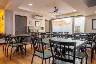 housr sector 43 gurgaon global foyermall