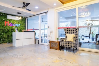 housr sector 43 gurgaon global foyermall