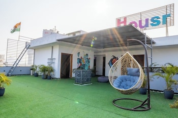 housr sector 43 gurgaon global foyermall