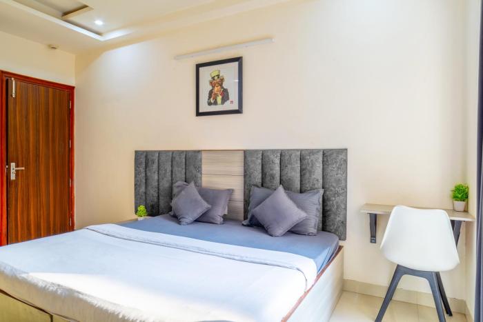 housr sector 43 gurgaon global foyermall