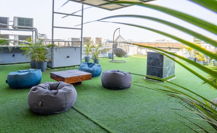 housr sector 43 gurgaon global foyermall