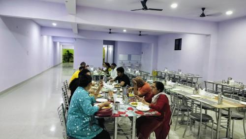 hotel golden buddha inn bodhgaya