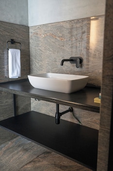 terratone boutique business hotel